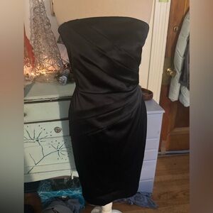 White House Black Market Strapless Party Dress 6 Black Satin Sheath VGUC Dressy